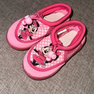 Minnie Mouse swim shoes size 5 toddler